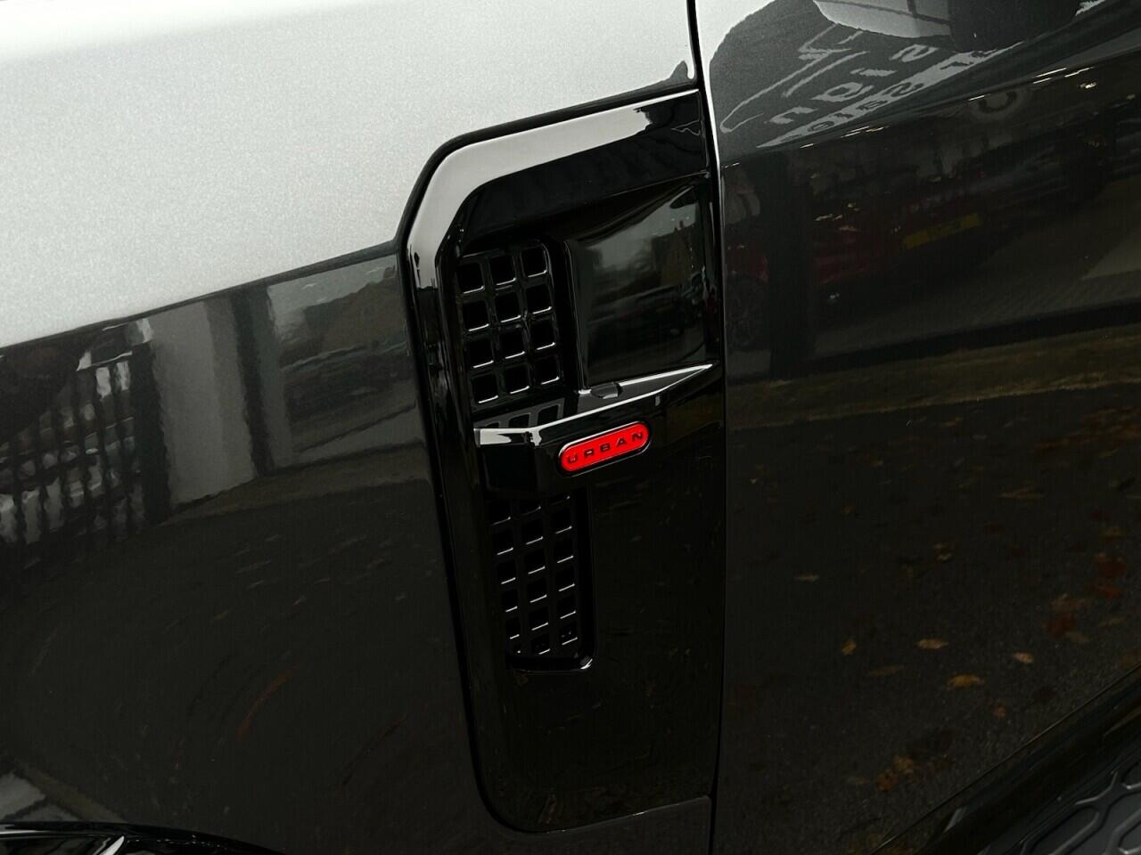 Used Land Rover Defender 110 for sale - 76632956: Photo 18