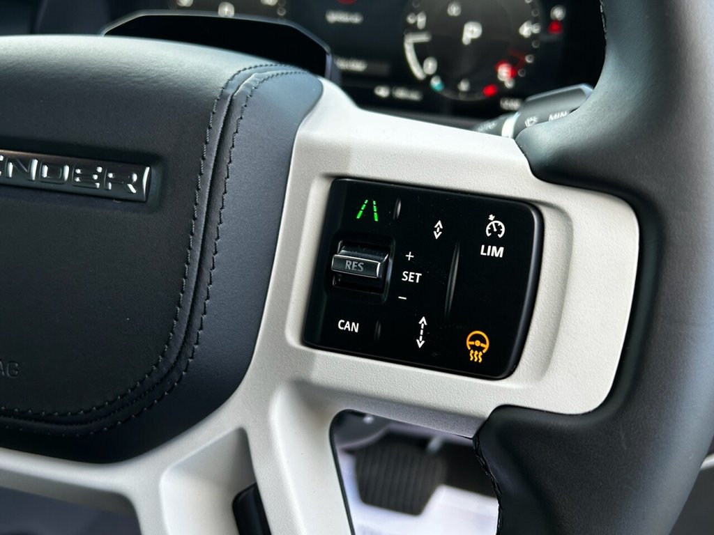 Used Land Rover Defender 110 2026 for sale - 77703602: Photo 43