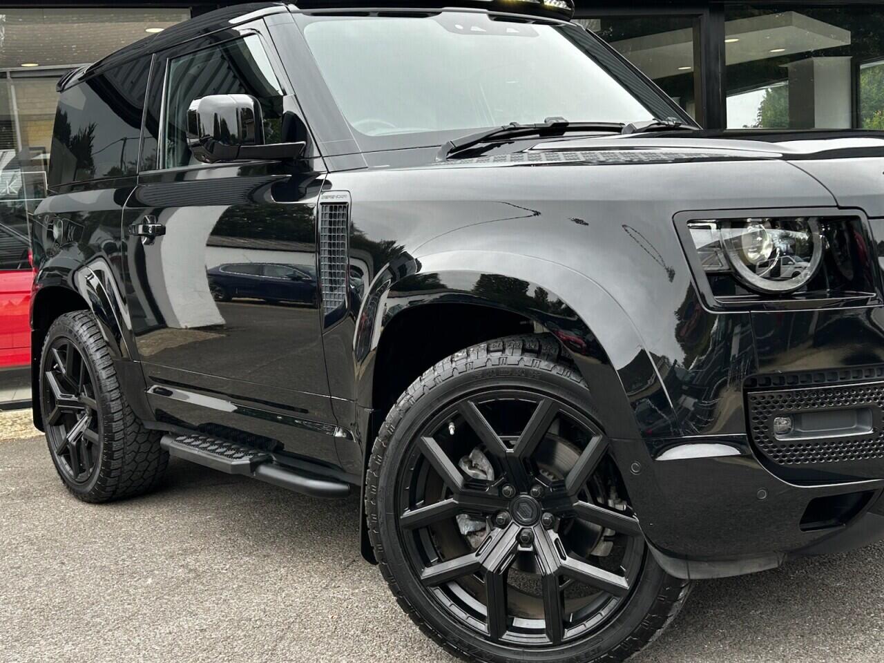 Used Land Rover Defender 2023 for sale - 76336715: Photo 9