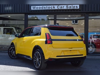 Used Renault 5 E-Tech electric 2026 for sale - 79539010: Photo