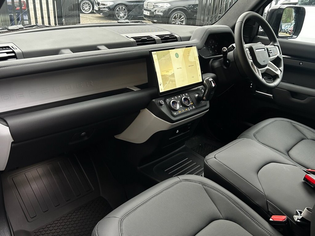 Used Land Rover Defender 90 2025 for sale - 77672703: Photo 29