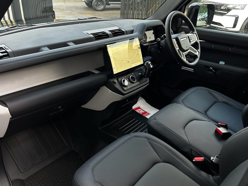 Used Land Rover Defender 90 2025 for sale - 77672703: Photo 33