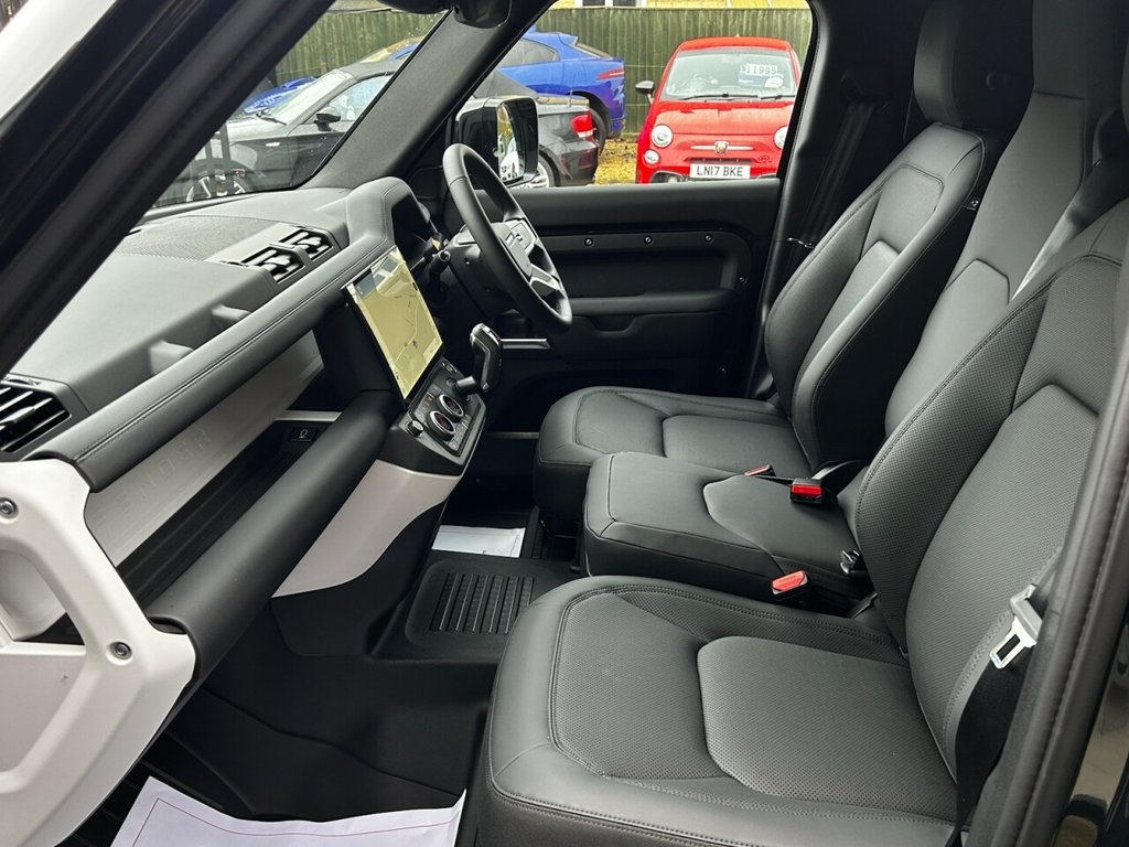 Used Land Rover Defender 110 2025 for sale - 77001007: Photo 33