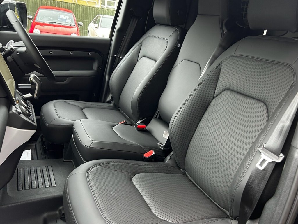 Used Land Rover Defender 110 2025 for sale - 77001007: Photo 35