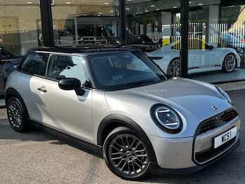 Used MINI Hatch 2024 for sale - 75562958: Photo
