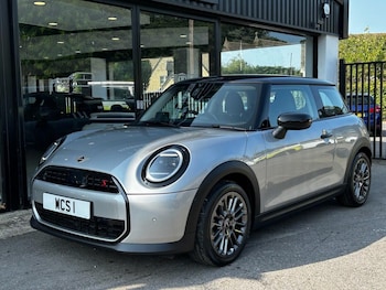 Used MINI Hatch 2024 for sale - 75562958: Photo