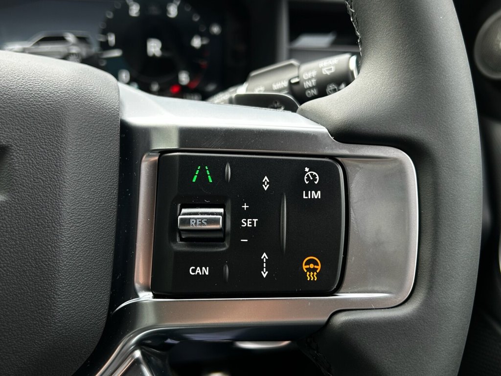 Used Land Rover Discovery 5 2025 for sale - 77000991: Photo 39