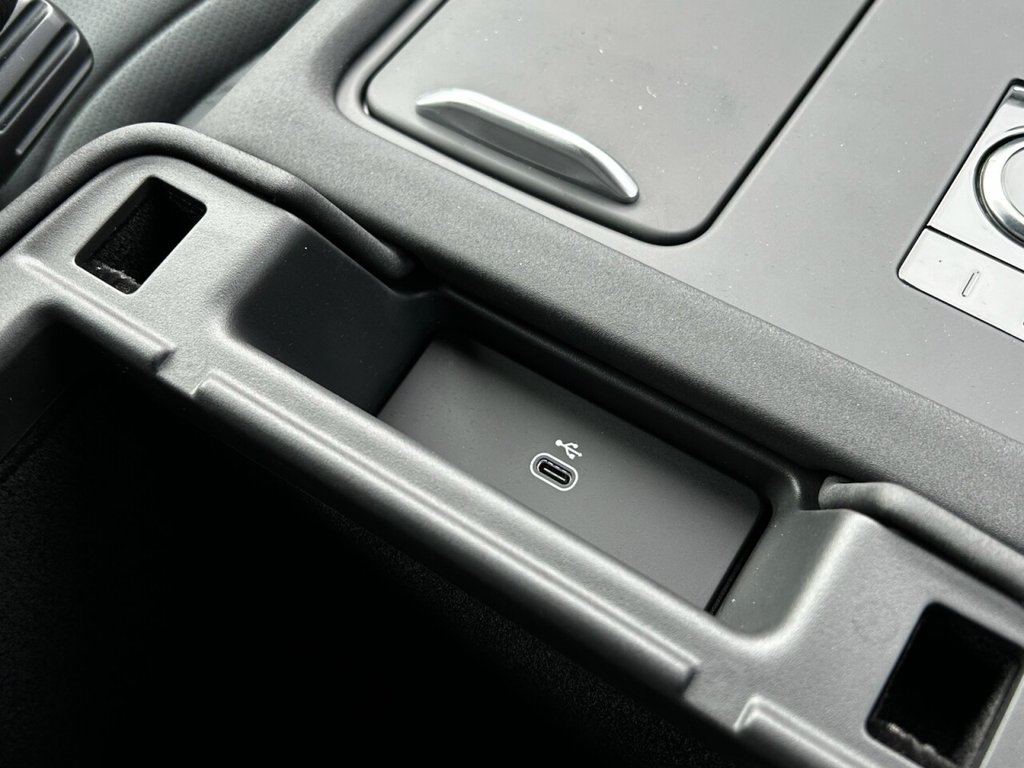 Used Land Rover Discovery 5 2025 for sale - 77000991: Photo 42