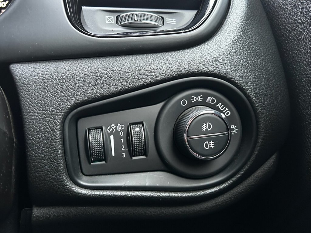 Used Jeep Renegade 2022 for sale - 77072548: Photo 39