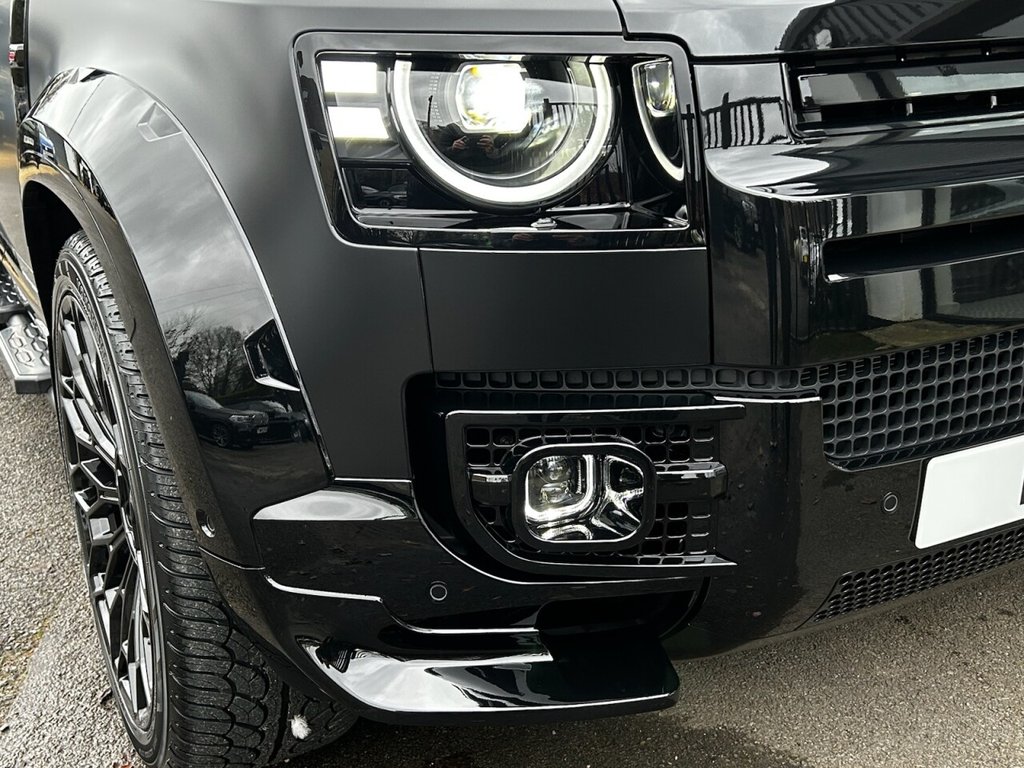 Used Land Rover Defender 2025 for sale - 77000995: Photo 11