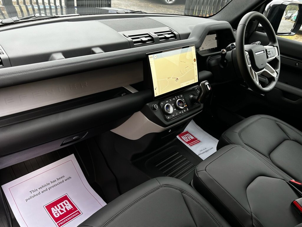 Used Land Rover Defender 110 2025 for sale - 77001001: Photo 32