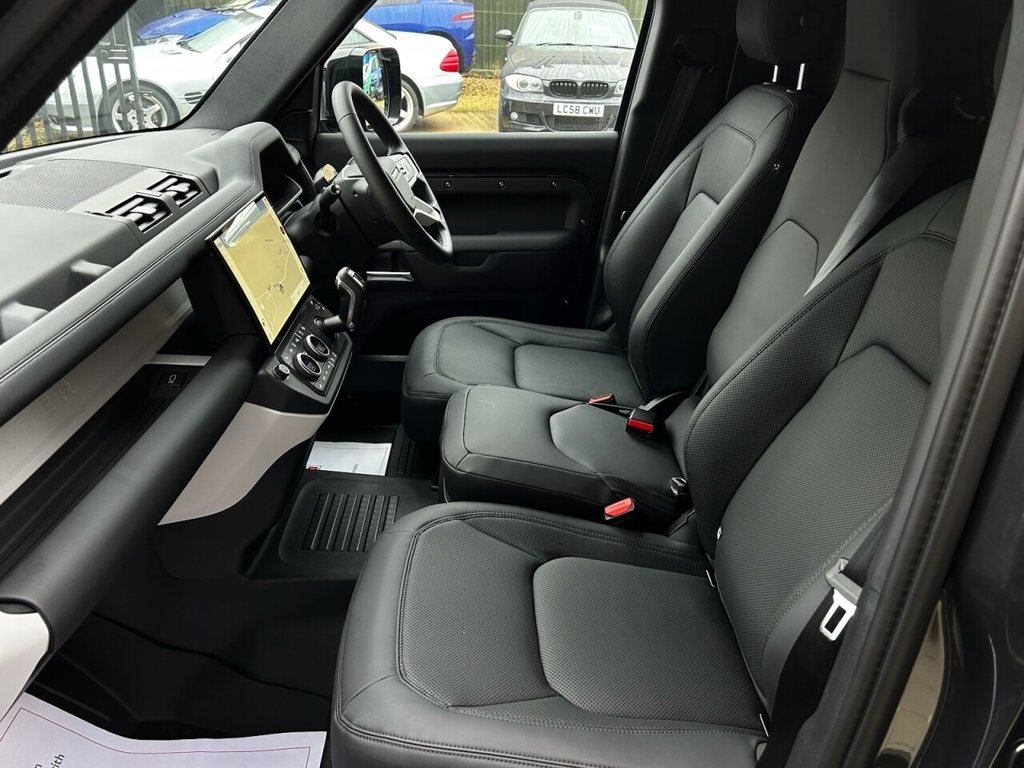 Used Land Rover Defender 110 2025 for sale - 77001001: Photo 34