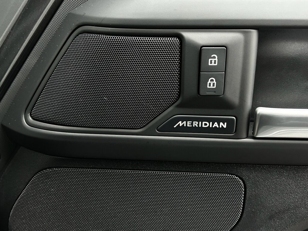 Used Land Rover Defender 110 2025 for sale - 77001001: Photo 39