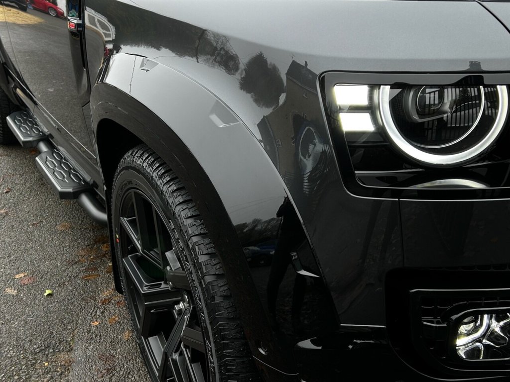 Used Land Rover Defender 110 2025 for sale - 77001001: Photo 9