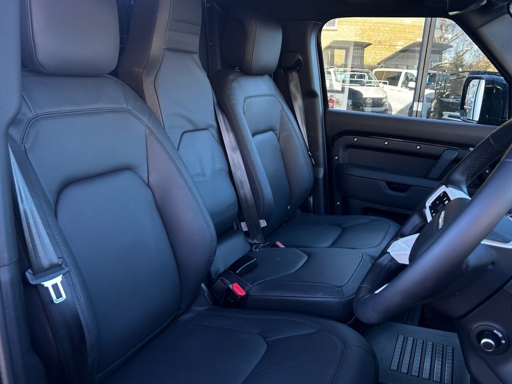 Used Land Rover Defender 2026 for sale - 77557840: Photo 24