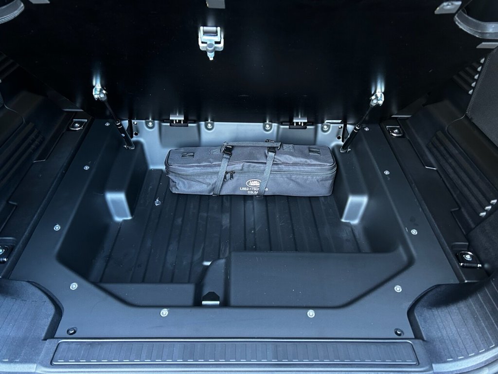 Used Land Rover Defender 2026 for sale - 77557840: Photo 45