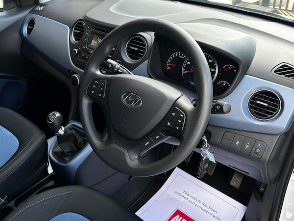 Used Hyundai i10 2017 for sale - 76136580: Photo 25