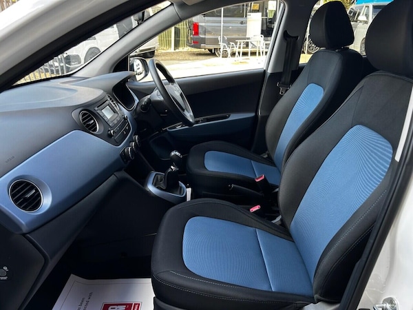Used Hyundai i10 2017 for sale - 76136580: Photo 28
