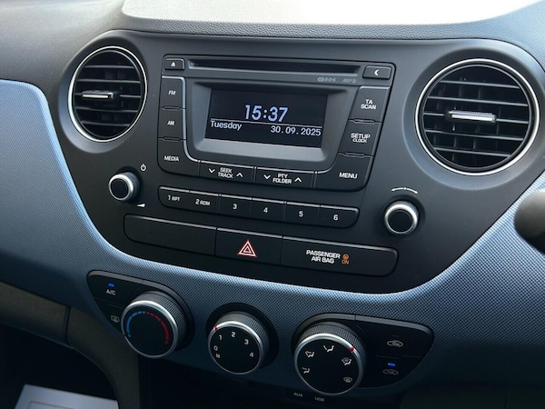Used Hyundai i10 2017 for sale - 76136580: Photo 35