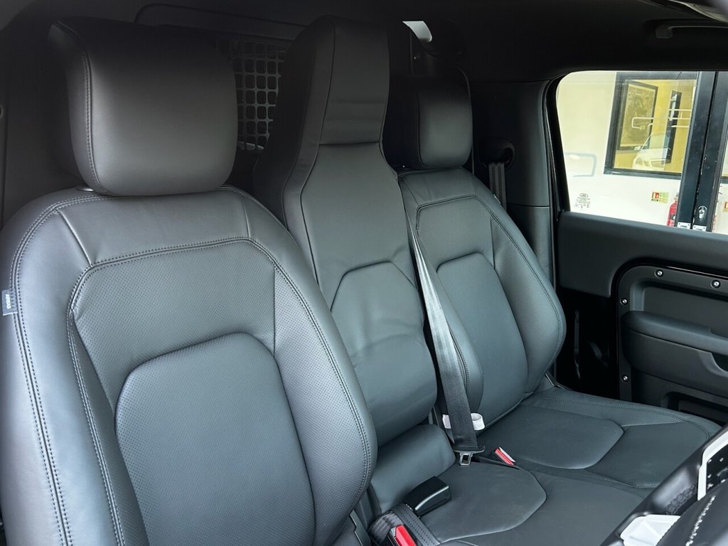 Used Land Rover Defender 2025 for sale - 77227564: Photo 36
