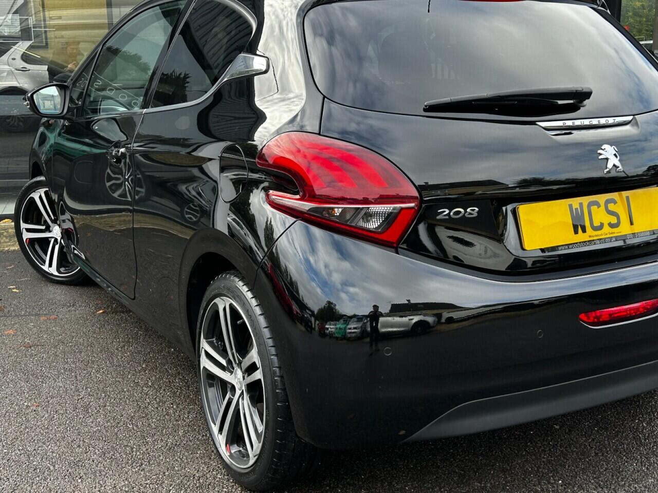 Used Peugeot 208 2016 for sale - 76360202: Photo 14
