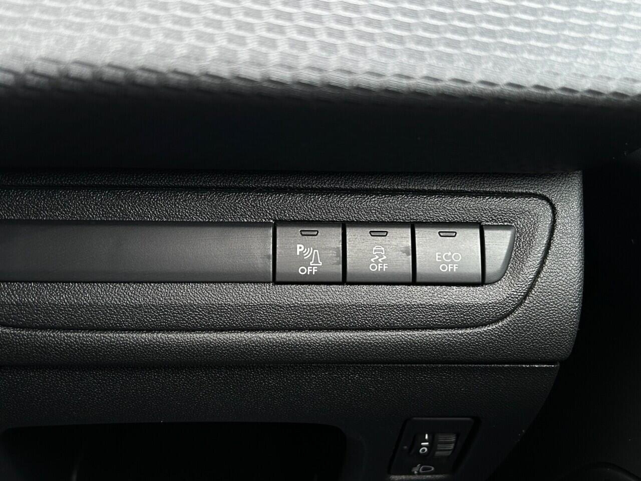 Used Peugeot 208 2016 for sale - 76360202: Photo 38