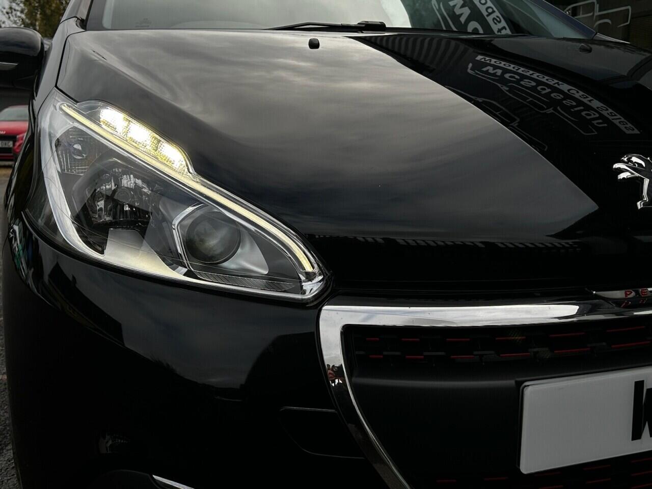 Used Peugeot 208 2016 for sale - 76360202: Photo 8