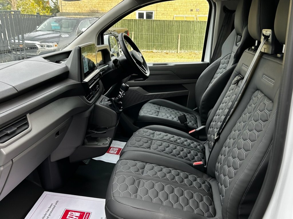 Used Volkswagen Transporter 2025 for sale - 78200325: Photo 24