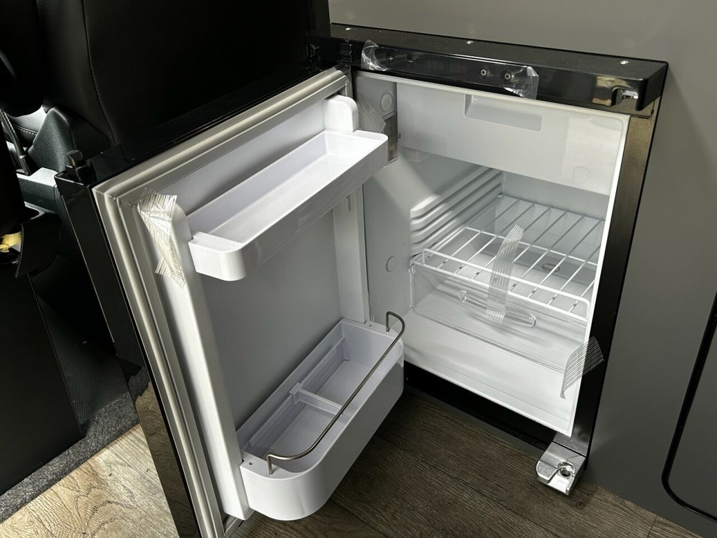 Used Volkswagen Transporter 2025 for sale - 78200325: Photo 39