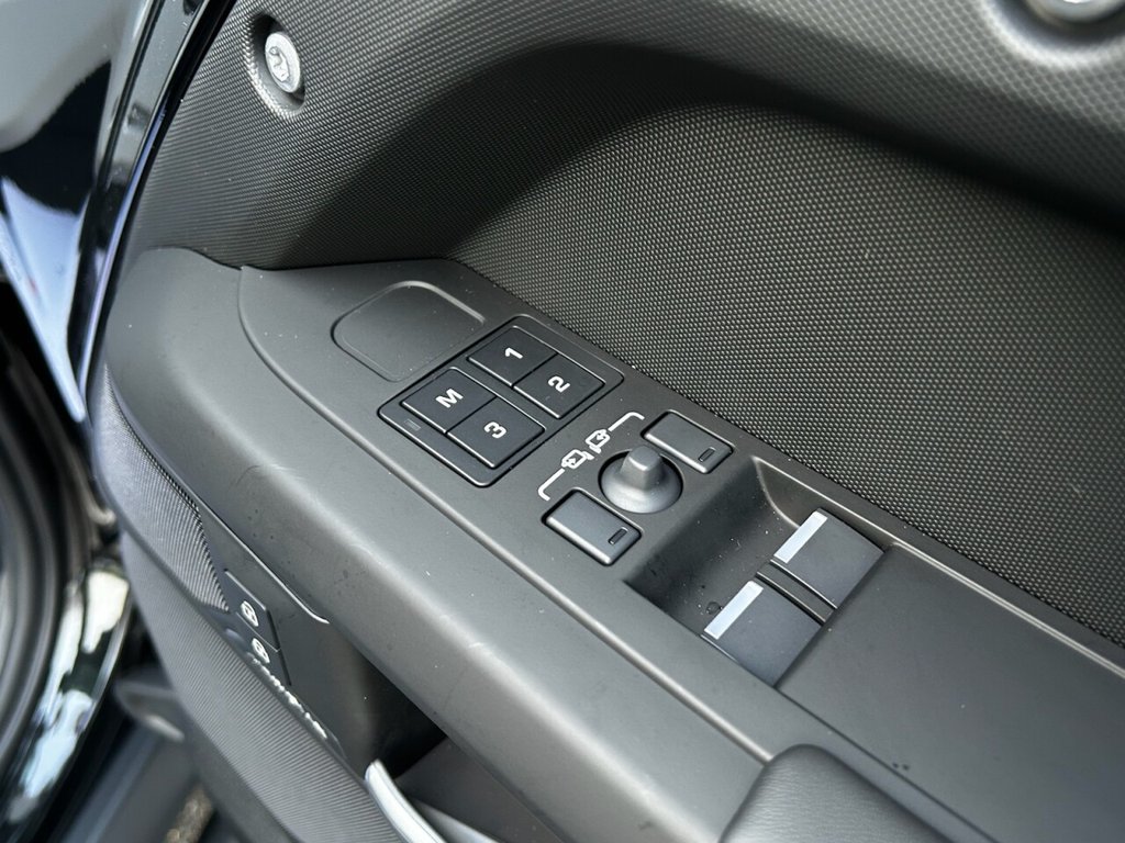 Used Land Rover Defender 2026 for sale - 78083261: Photo 46