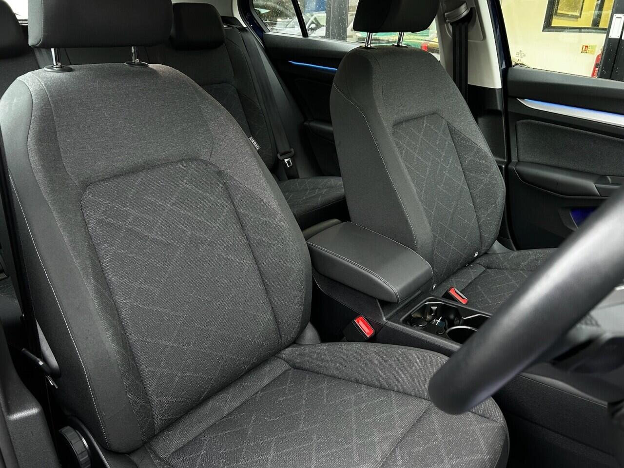 Used Volkswagen Golf 2024 for sale - 76561338: Photo 21