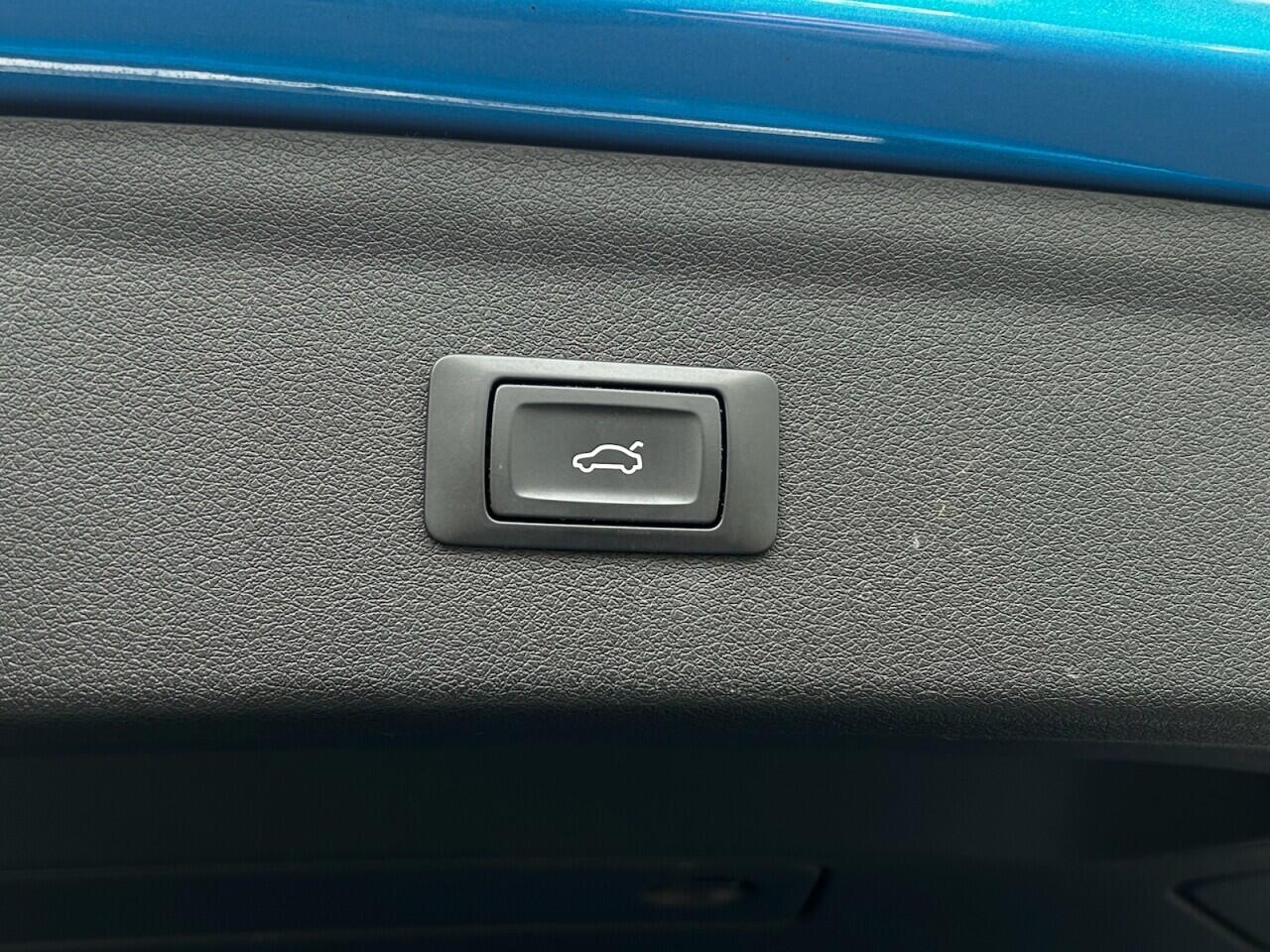 Used Audi Q3 2017 for sale - 76632951: Photo 48