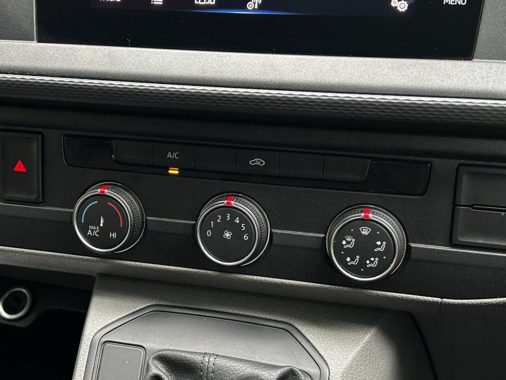 Used Volkswagen Transporter 2021 for sale - 77498991: Photo 28