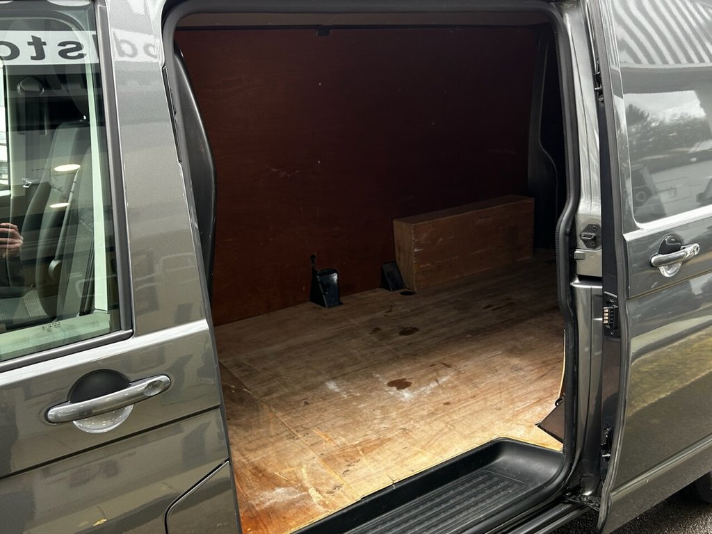 Used Volkswagen Transporter 2021 for sale - 77498991: Photo 35