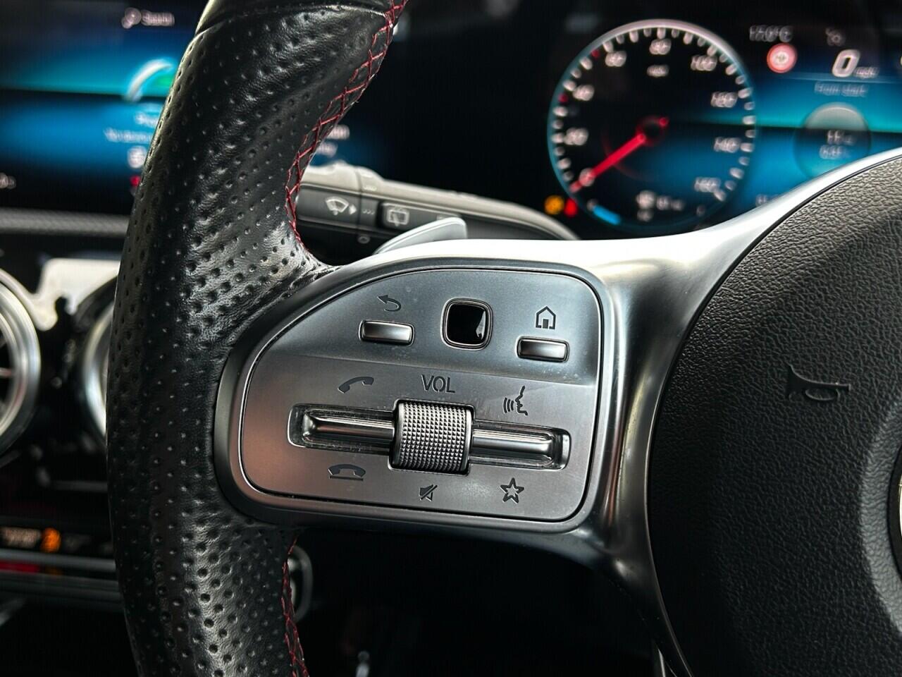 Used Mercedes-Benz A-Class 2018 for sale - 76550364: Photo 38