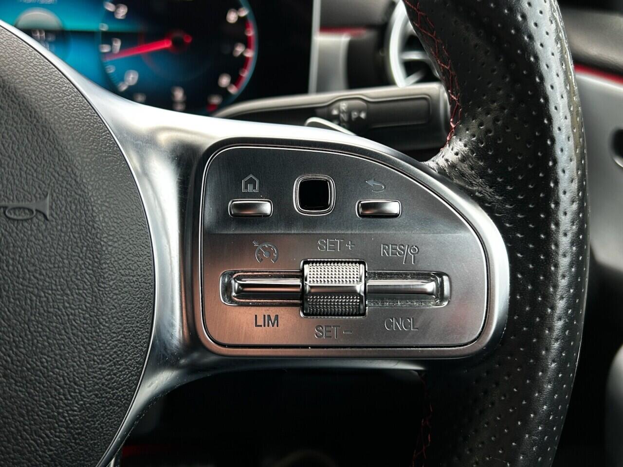 Used Mercedes-Benz A-Class 2018 for sale - 76550364: Photo 41