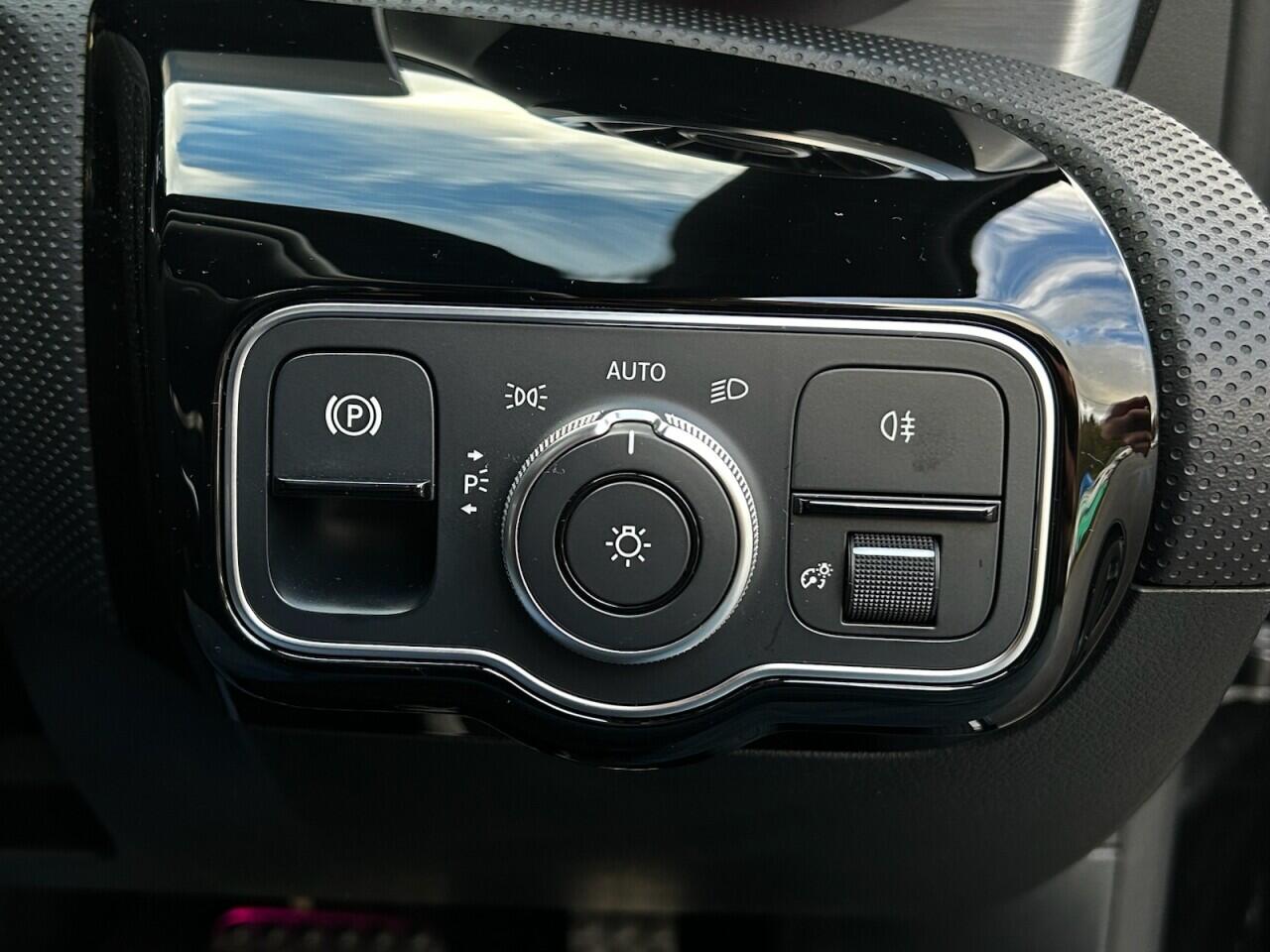 Used Mercedes-Benz A-Class 2018 for sale - 76550364: Photo 42