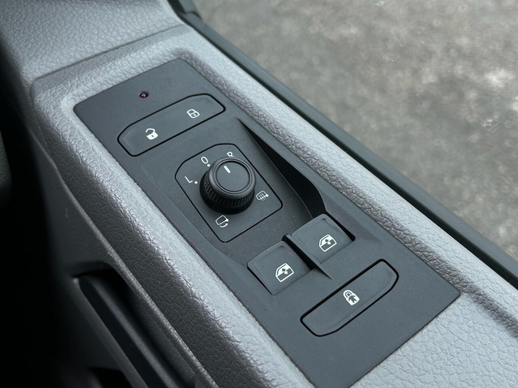 Used Volkswagen Transporter 2023 for sale - 77904665: Photo 46