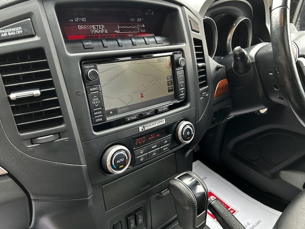 Used Mitsubishi Shogun 2014 for sale - 75634236: Photo 24