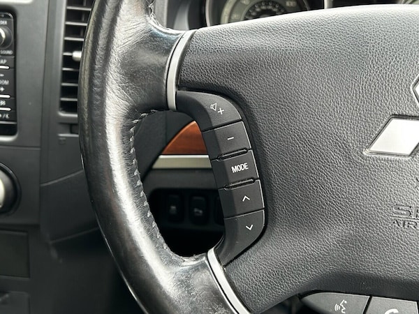 Used Mitsubishi Shogun 2014 for sale - 75634236: Photo 39