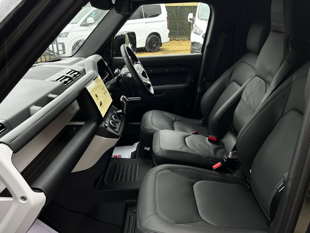 Used Land Rover Defender 2025 for sale - 77302193: Photo 21