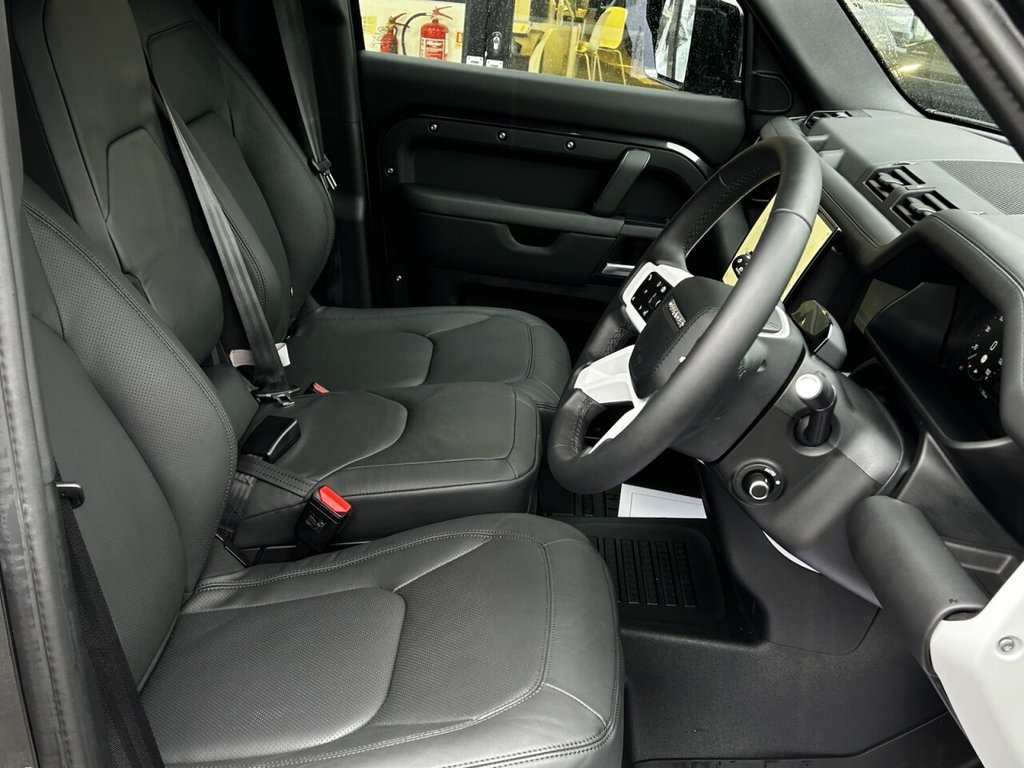 Used Land Rover Defender 2025 for sale - 77302193: Photo 23