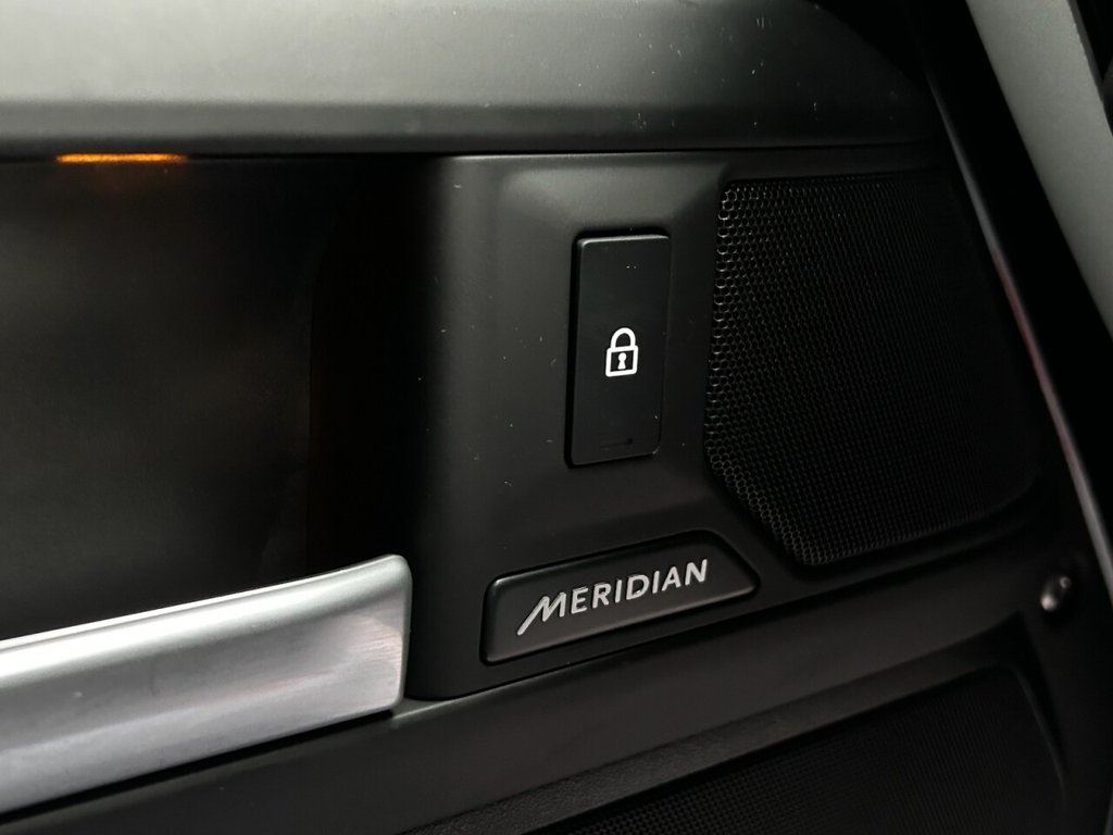 Used Land Rover Defender 2025 for sale - 77302193: Photo 41