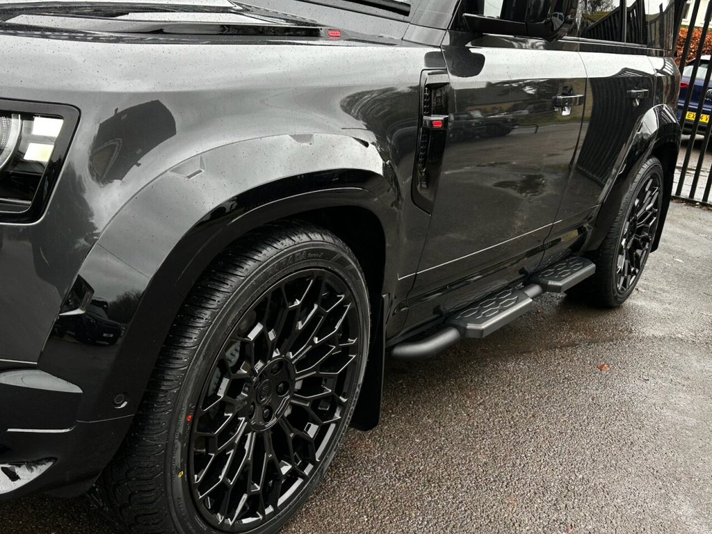 Used Land Rover Defender 2025 for sale - 77302193: Photo 8