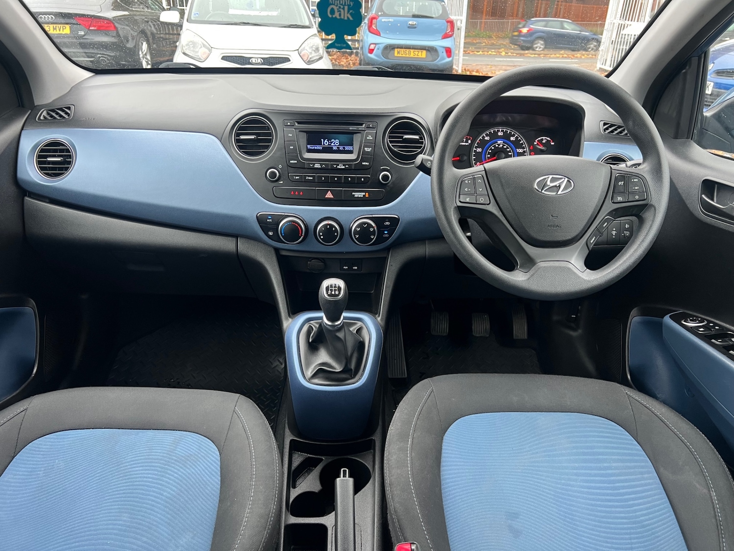 Used Hyundai i10 2016 for sale - 76461900: Photo 12