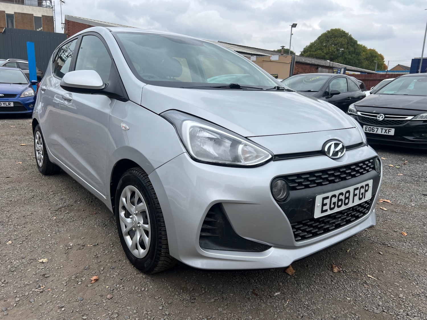 Used Hyundai i10 2019 for sale - 76312191: Photo 3