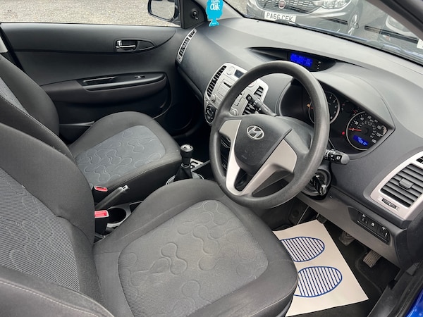 Used Hyundai i20 2011 for sale - 76290400: Photo 11