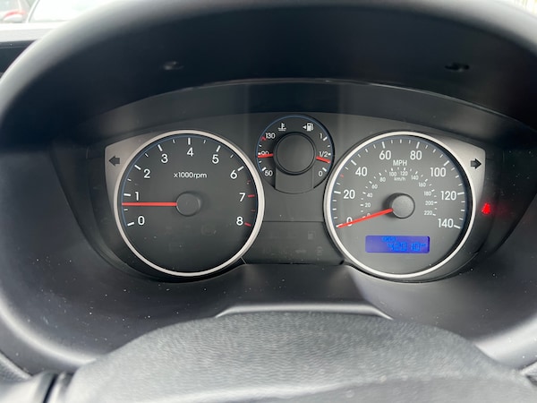 Used Hyundai i20 2011 for sale - 76290400: Photo 13