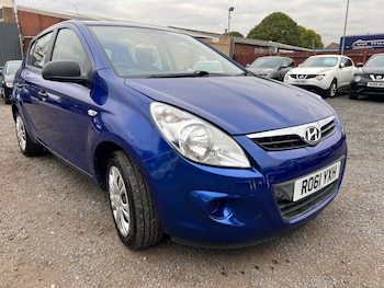 Used Hyundai i20 2011 for sale - 76290400: Photo 2