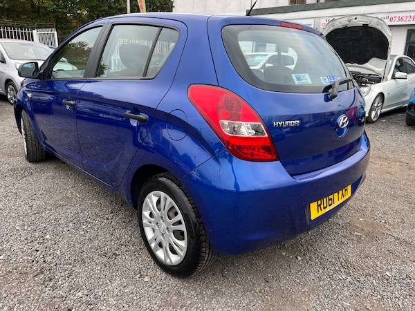 Used Hyundai i20 2011 for sale - 76290400: Photo 4